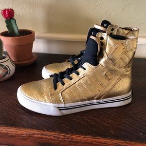 Gold Supra high tops Muska 001